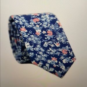 Dazi Atlanta Floral Necktie Brand New In Packaging